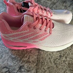 Women’s Pink Knit Lace-Up Athletic Sneakers
